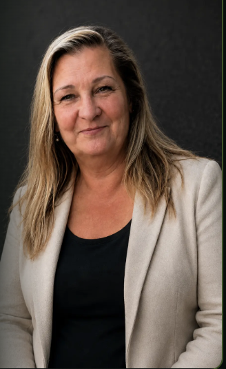 Jaana Salminen, Viherkaistan toimisto ja taloushallinto